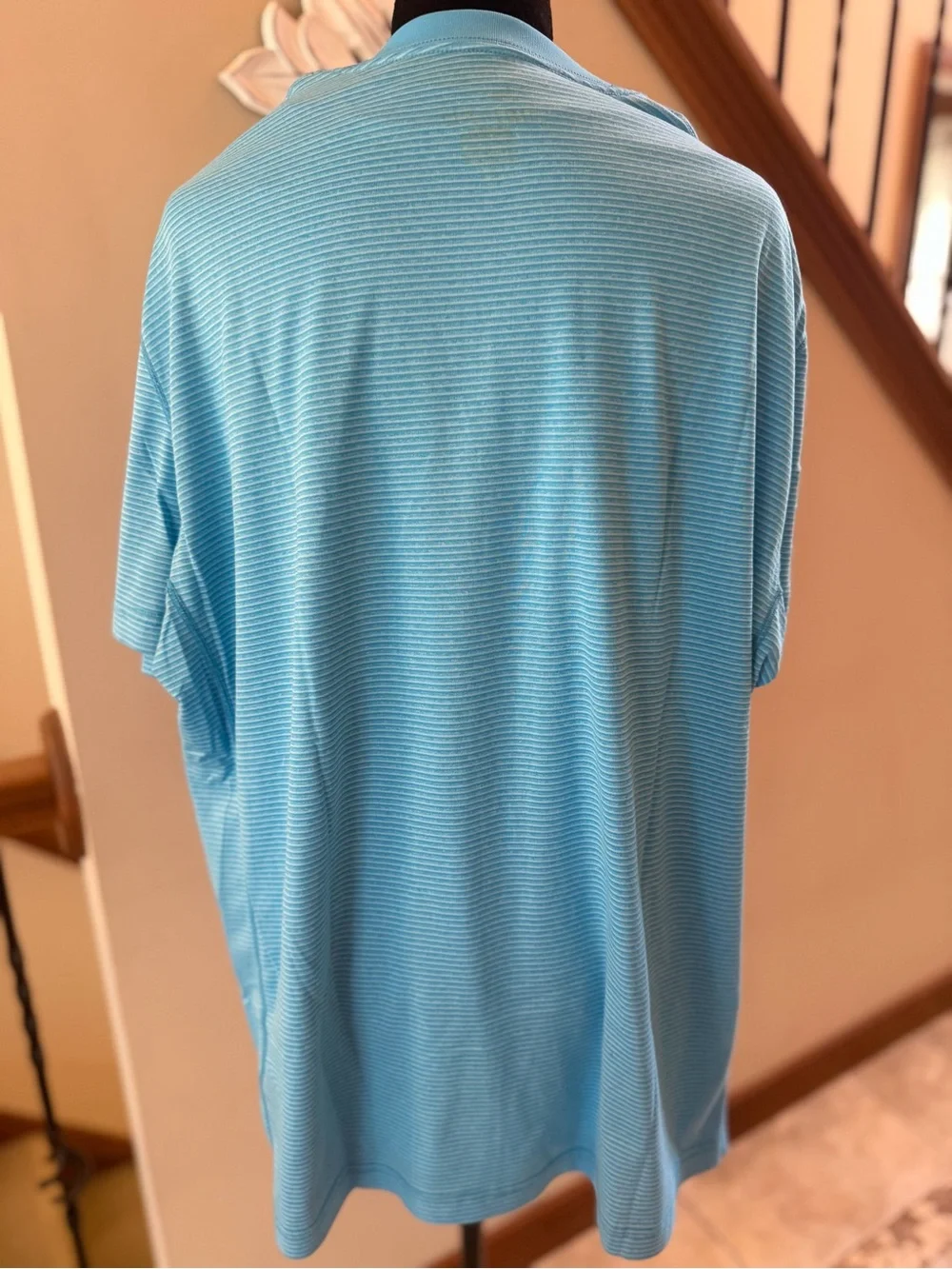 Nike Dri-FIT Striped Performance Tee – Men’s XL – Light Blue – EUC